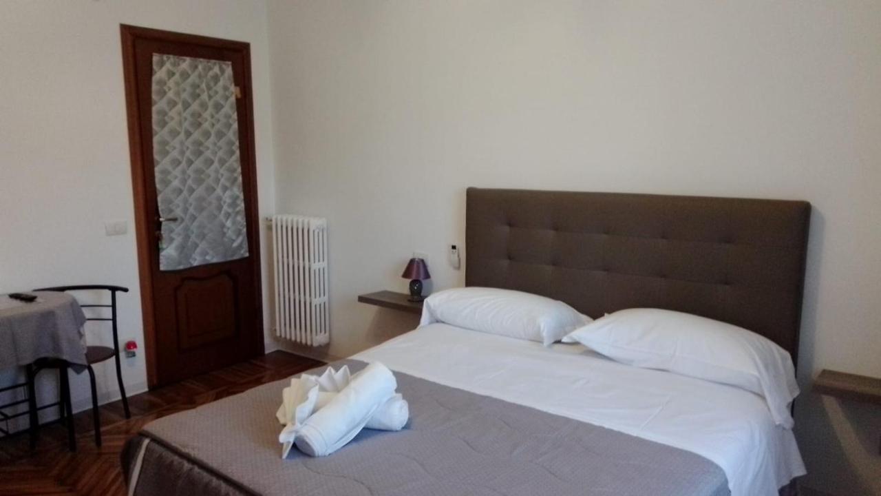 Affittacamere L'Orchidea Ventimiglia Eksteriør billede